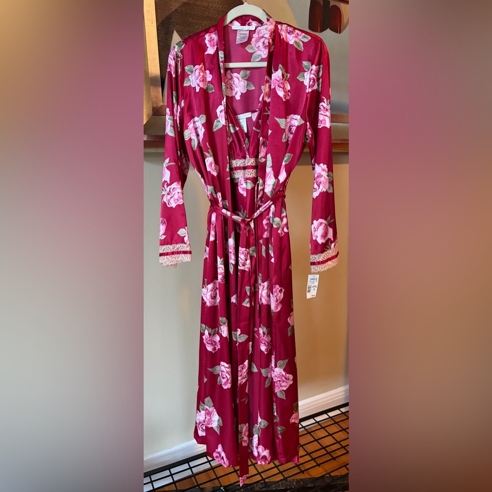 NEW California Dynasty Floral Burgundy Robe & Nightgown Set Lace Trim Medium
